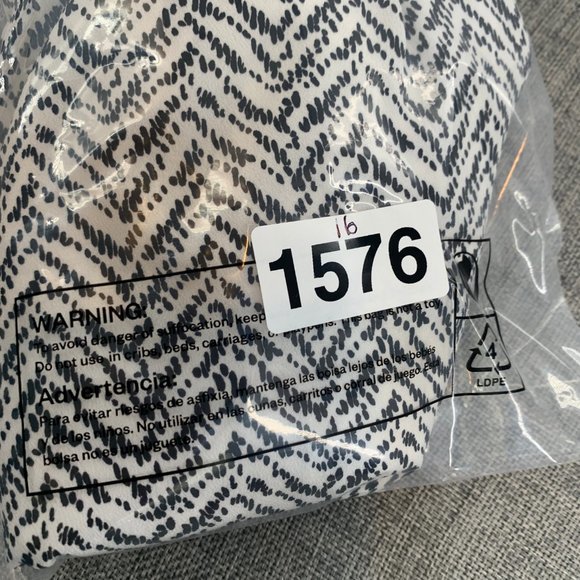 Skies Are Blue Shorts Black White Pleated high Rise Size 8‎ Lightweight Pockets - Picture 14 of 14